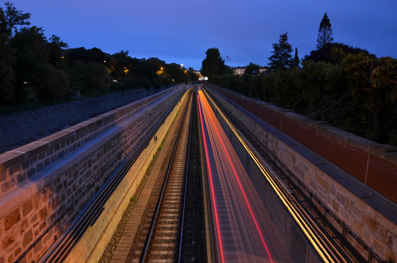 Subway in the evening – Архитектура