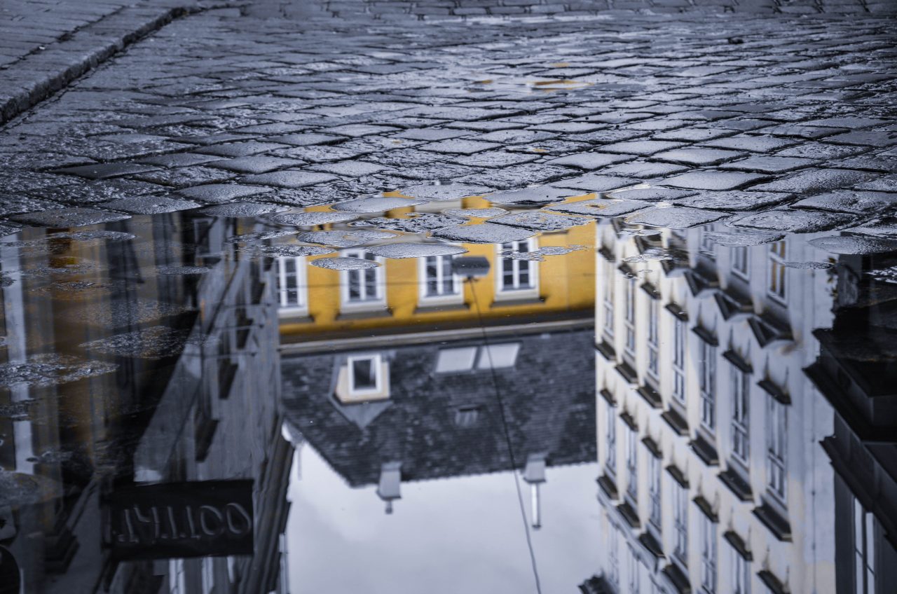 Rainy day – Архитектура