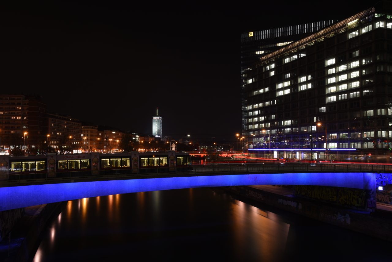 Vienna at night I – Архитектура