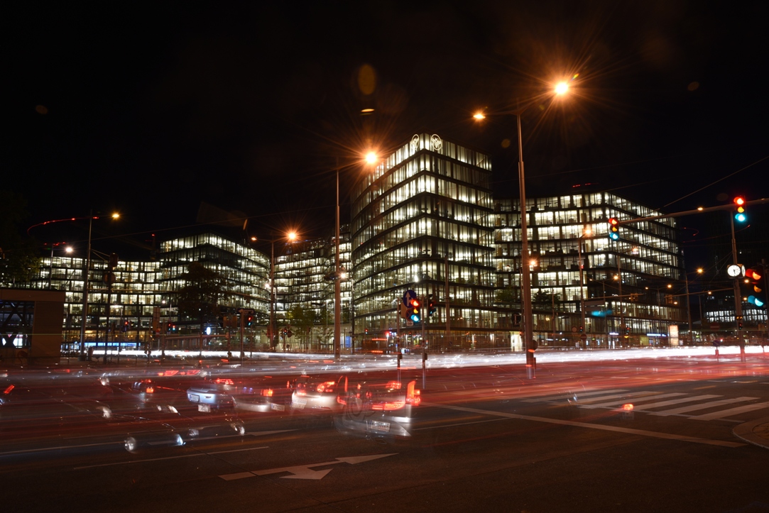Night traffic I – Архитектура