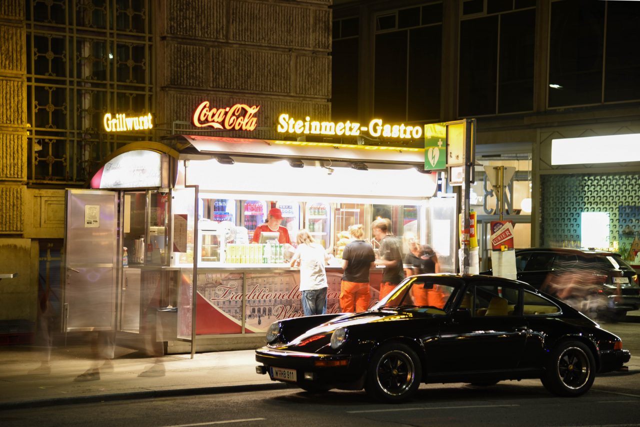 Wurst stand I – На улице