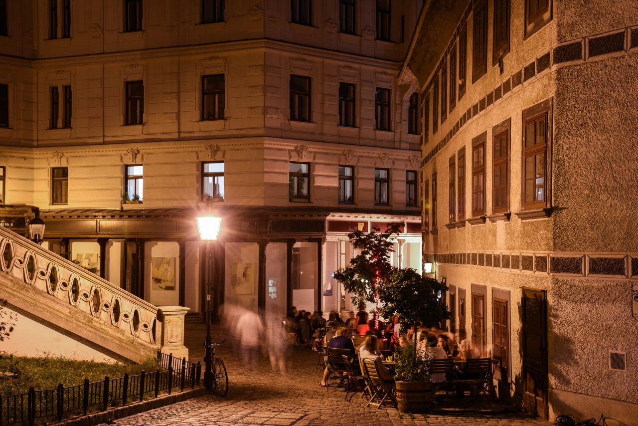 Old house II – Архитектура