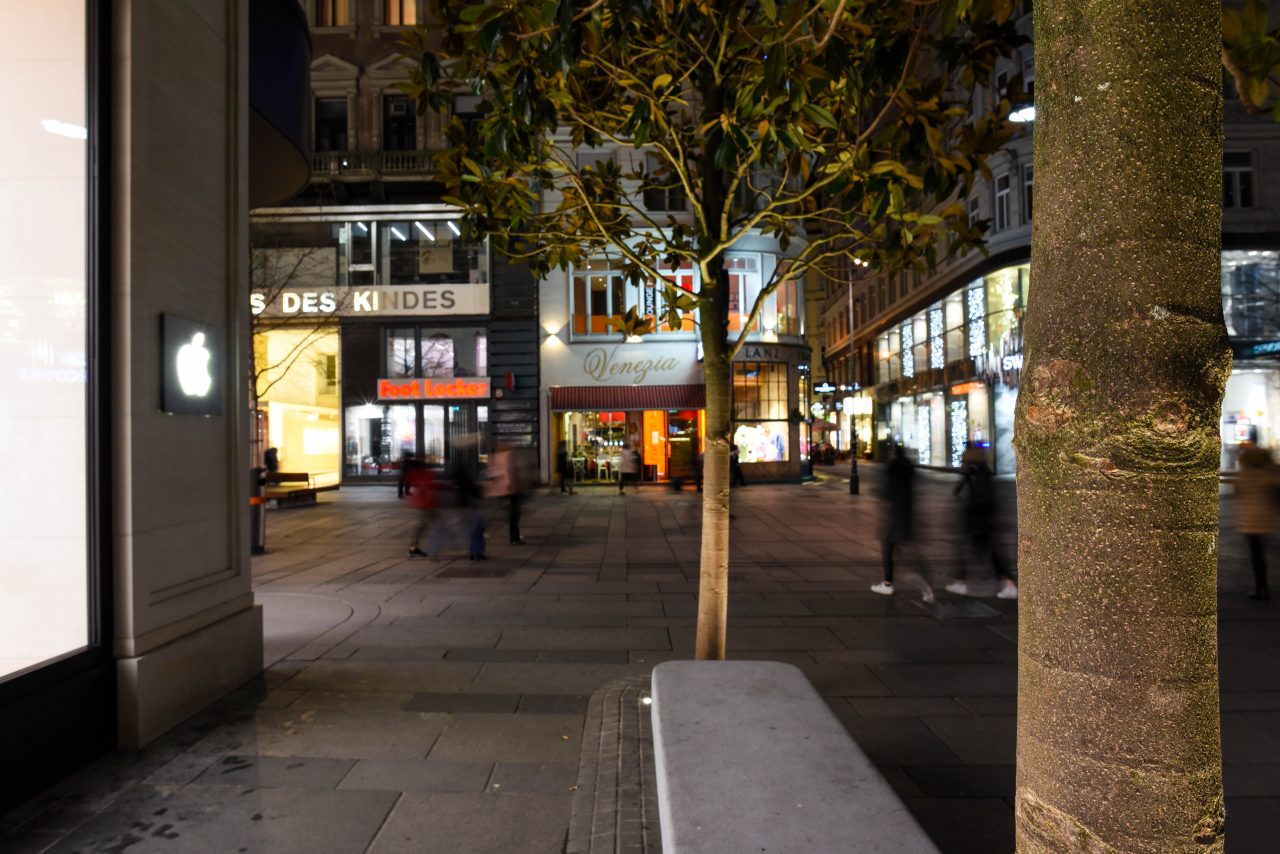 Apple-Tree – На улице